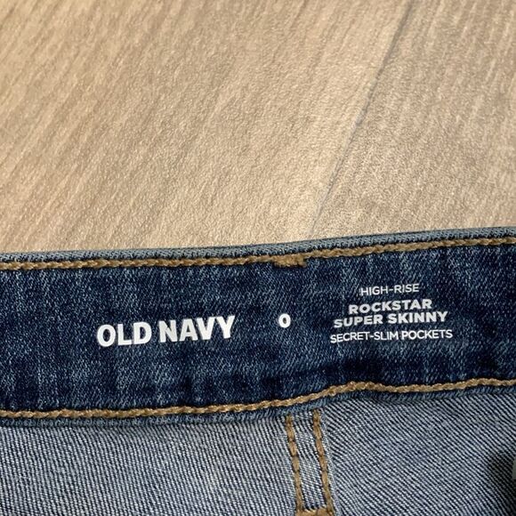 Womens NWT Old Navy Rickstar Super Skinny High Rise Distressed Denim‎ Jeans - Picture 4 of 7